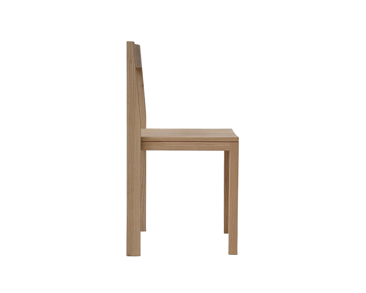 Chair 01 in ash, side view